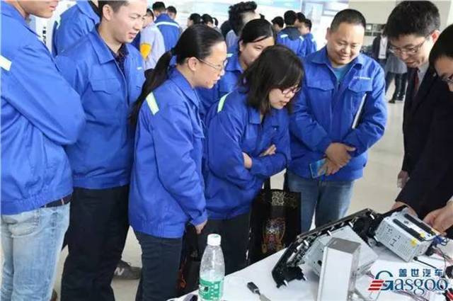走進(jìn)濰柴汽車(chē) 新技術(shù)展示交流會(huì)圓滿(mǎn)舉行，深化技術(shù)交流共探未來(lái)